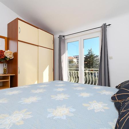 Apartments Biserka - 50 M From Beach โตรกีร์ ภายนอก รูปภาพ