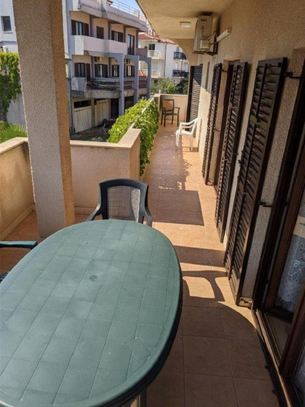 Apartments Biserka - 50 M From Beach โตรกีร์ ภายนอก รูปภาพ