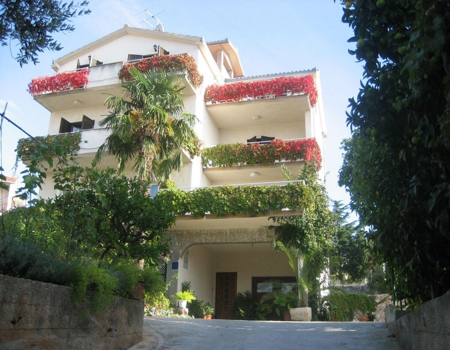 Apartments Biserka - 50 M From Beach โตรกีร์ ภายนอก รูปภาพ