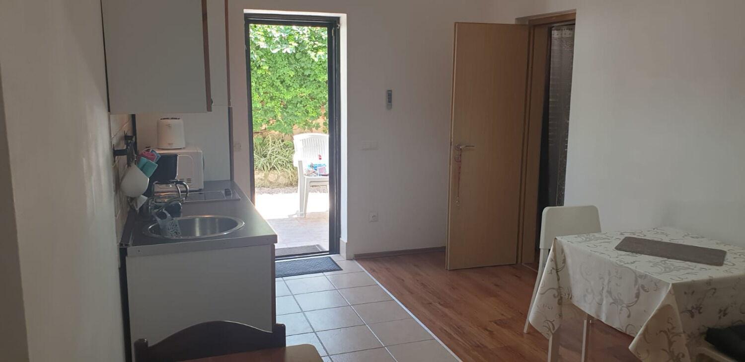 Apartments Biserka - 50 M From Beach โตรกีร์ ภายนอก รูปภาพ