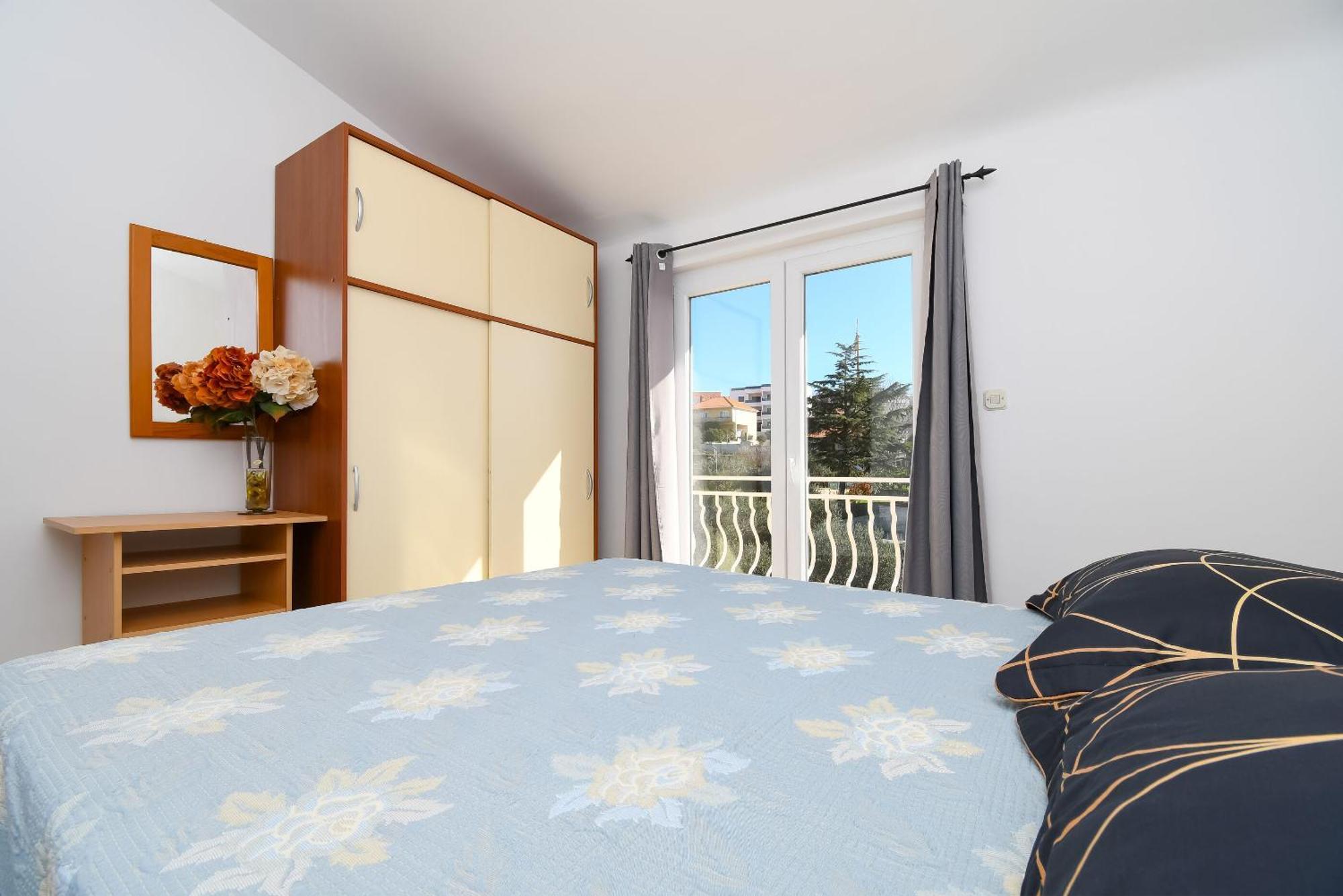 Apartments Biserka - 50 M From Beach โตรกีร์ ภายนอก รูปภาพ
