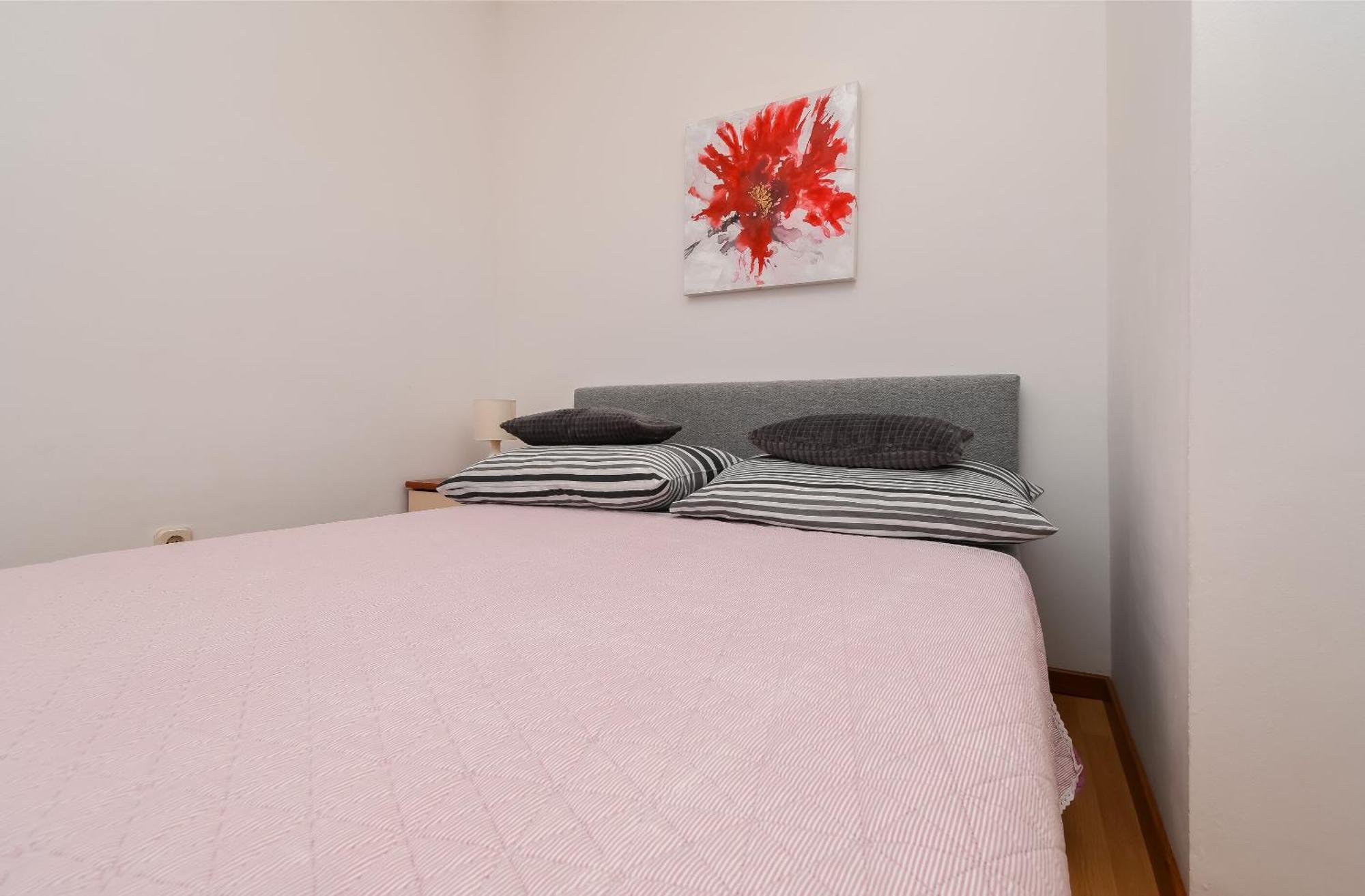 Apartments Biserka - 50 M From Beach โตรกีร์ ภายนอก รูปภาพ