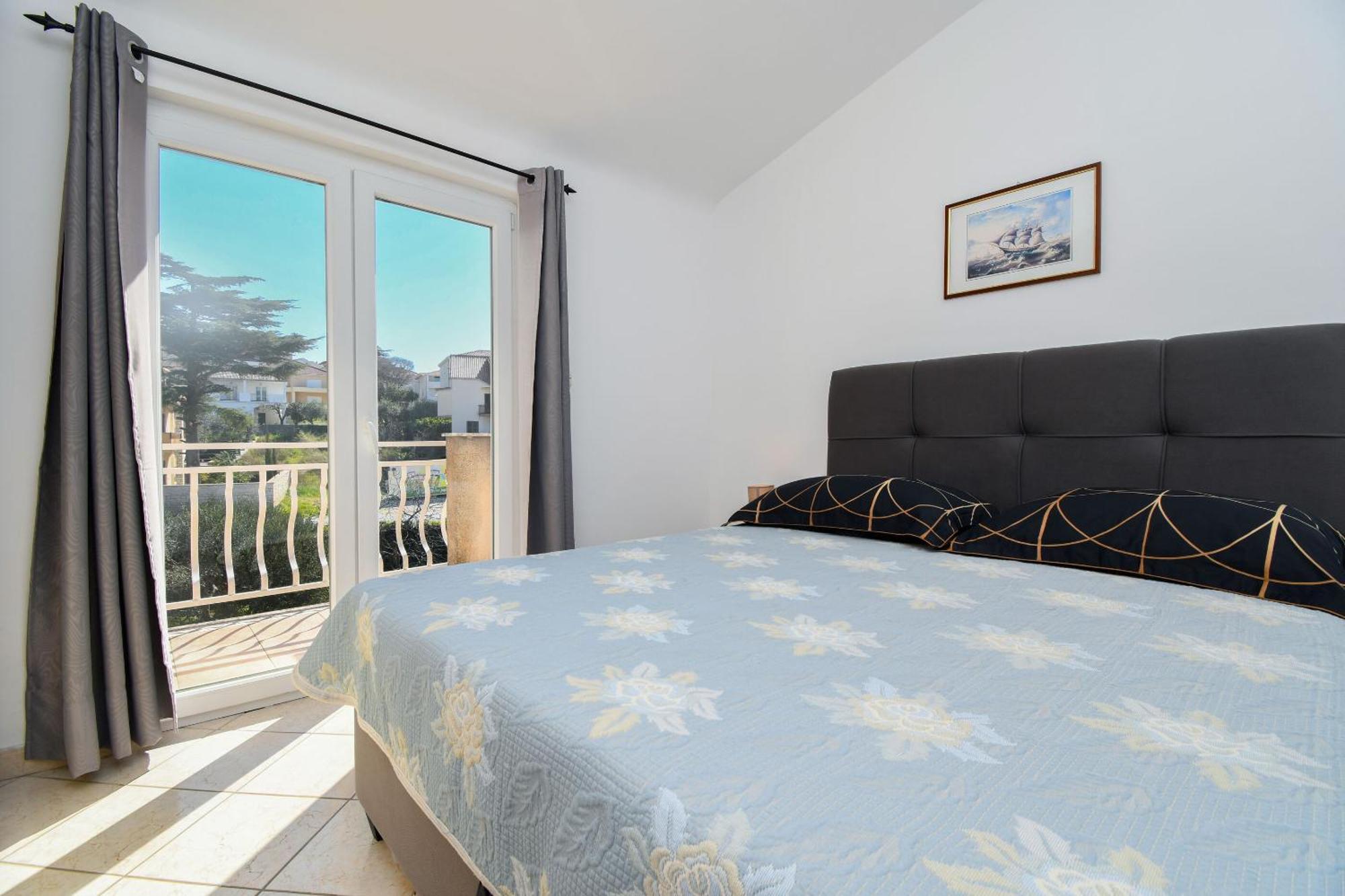 Apartments Biserka - 50 M From Beach โตรกีร์ ภายนอก รูปภาพ