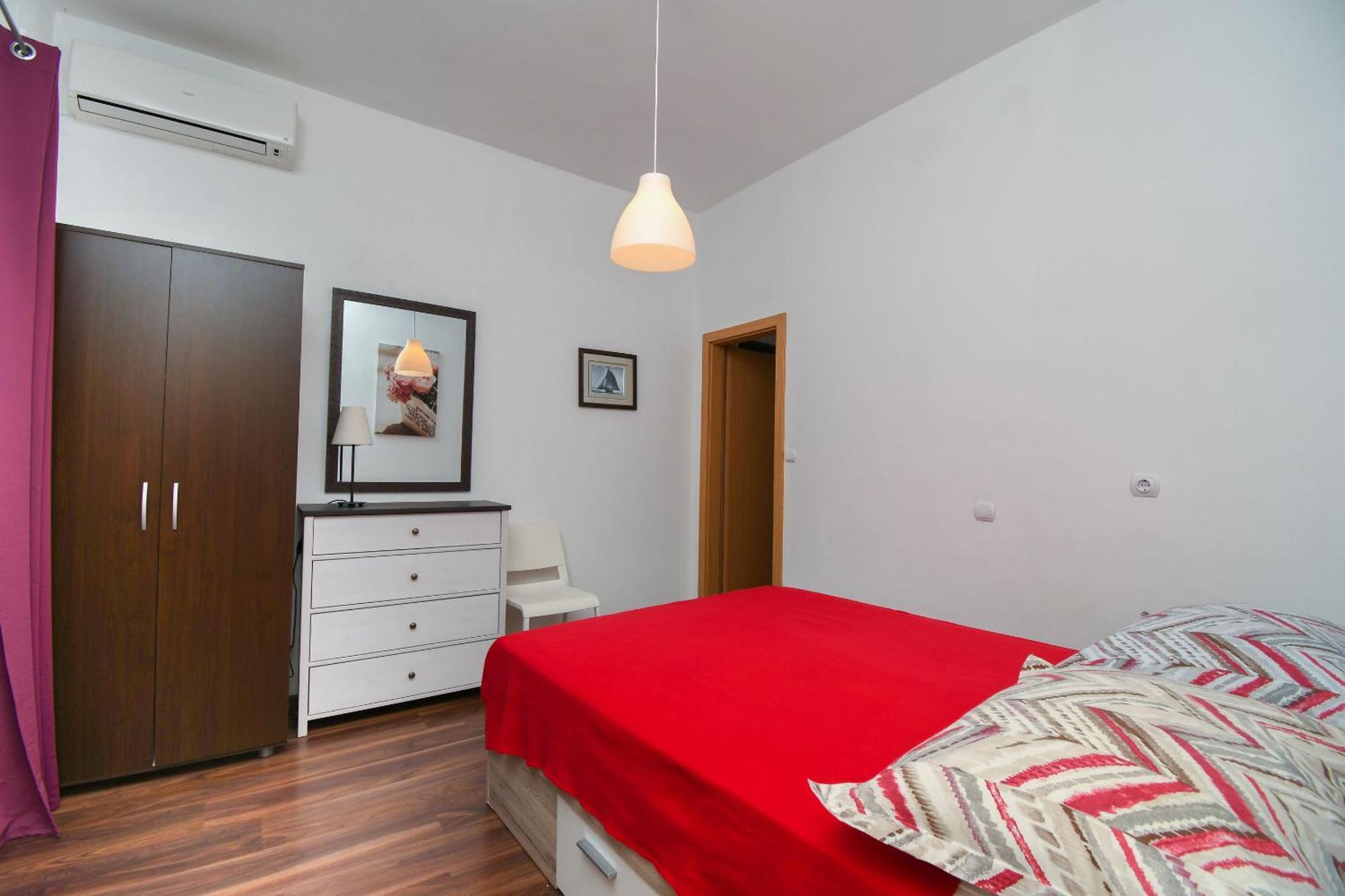 Apartments Biserka - 50 M From Beach โตรกีร์ ภายนอก รูปภาพ