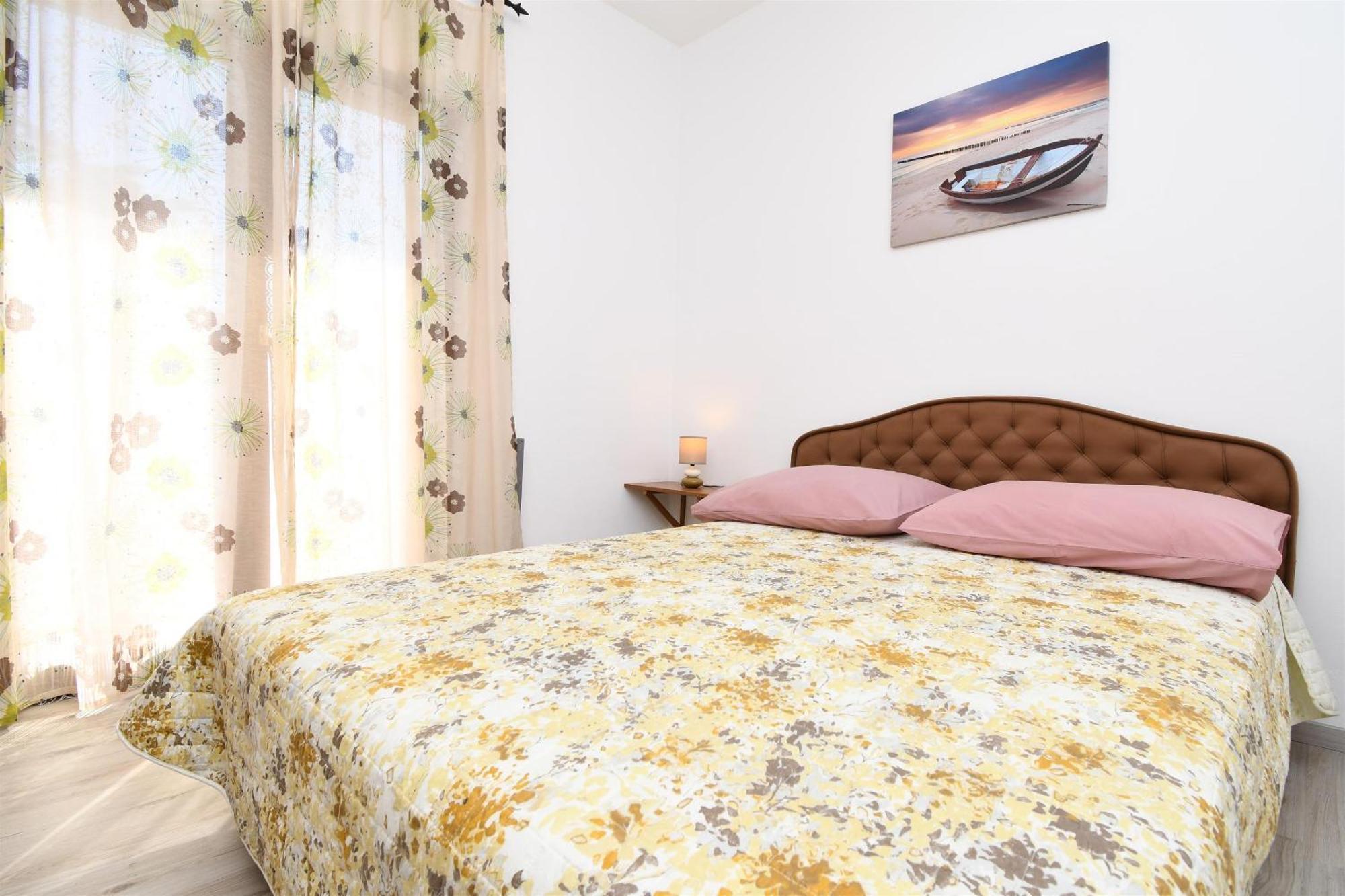 Apartments Biserka - 50 M From Beach โตรกีร์ ภายนอก รูปภาพ